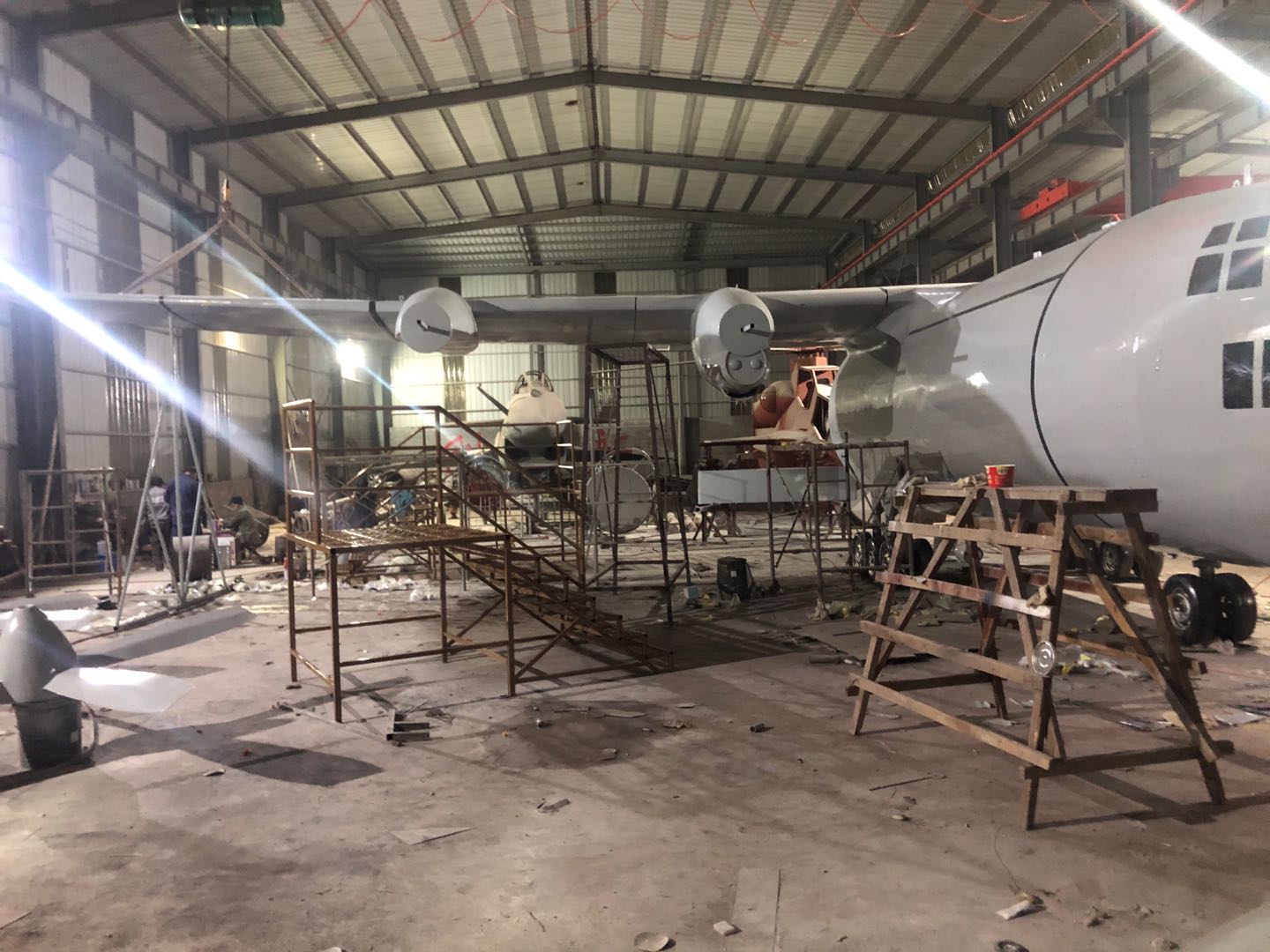 大型航空模型制作真的是翱翔藍天的匠心之作呀！